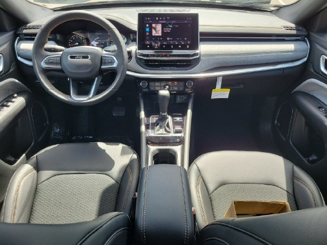 New 2026 Jeep Compass Latitude AWD/4WD image 10