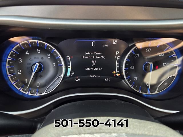 Used 2024 Chrysler Pacifica Touring-L image 30