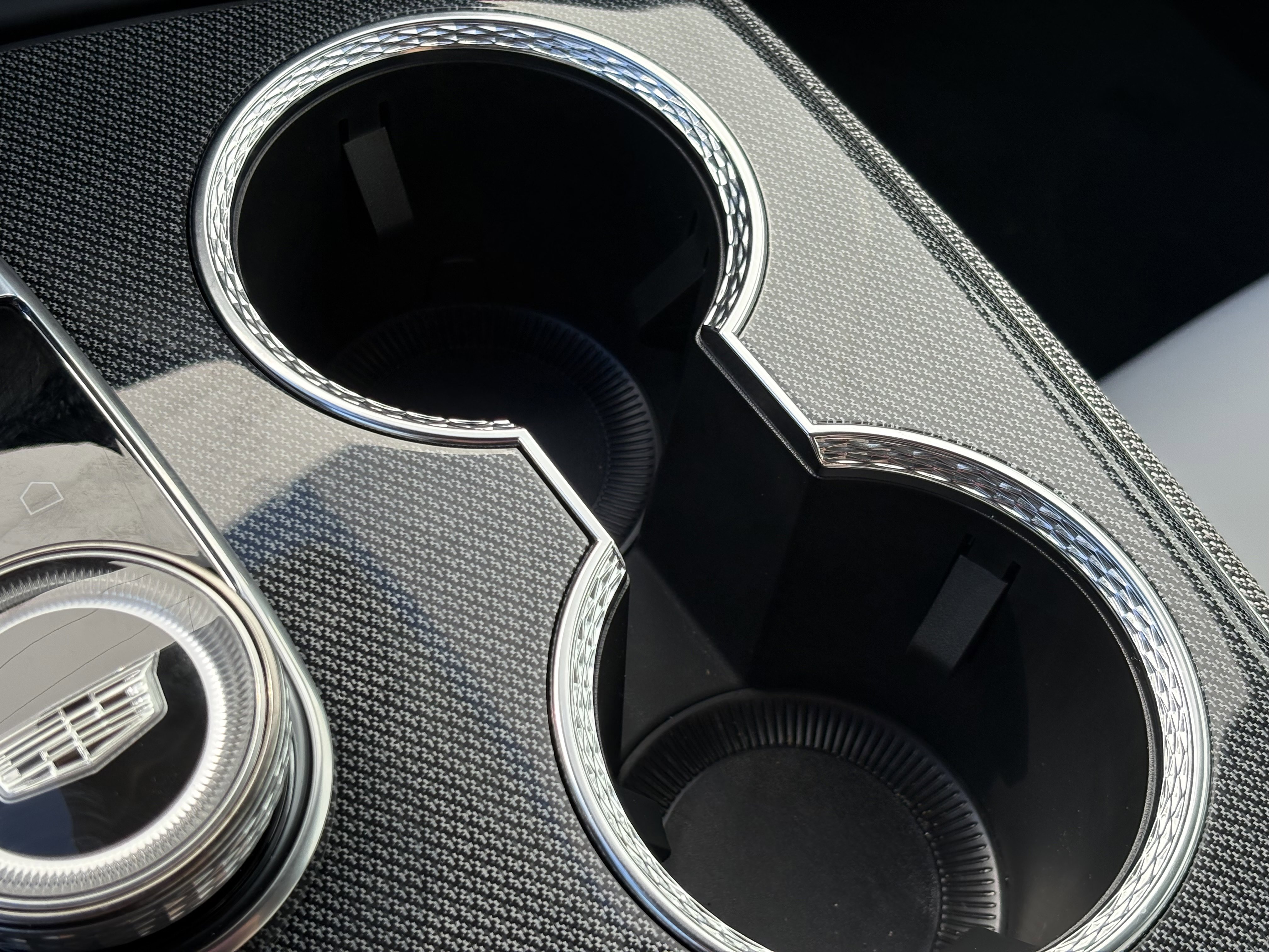 New 2025 Cadillac Optiq Luxury 1 image 27