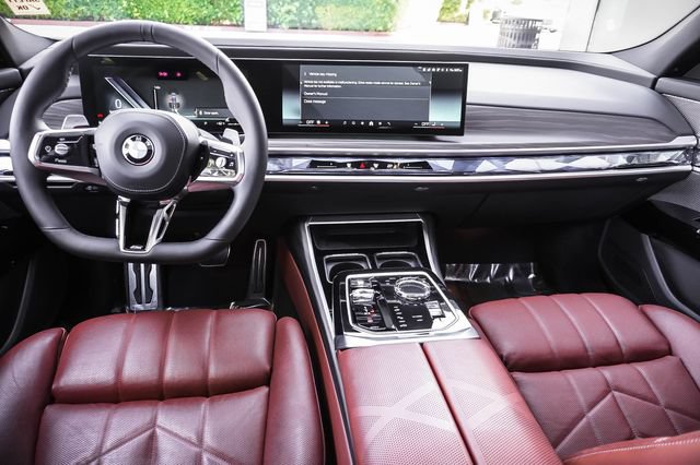 Used 2024 BMW 740i xDrive AWD/4WD image 18