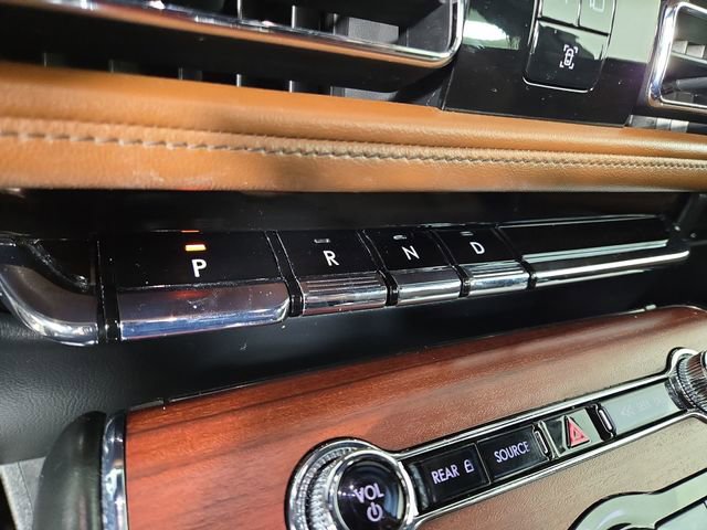 Used 2023 Lincoln Aviator Reserve w/ Elements Package Plus image 22