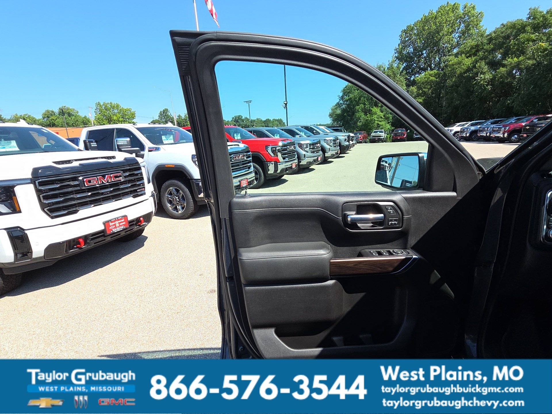 Used 2020 GMC Sierra 1500 SLT AWD/4WD image 14