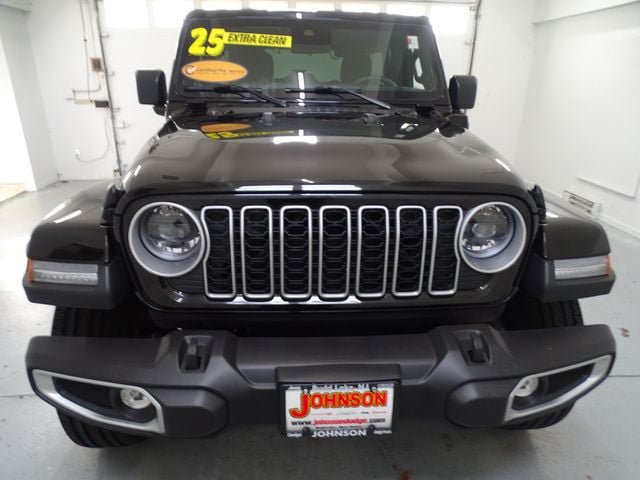 Certified 2025 Jeep Wrangler Unlimited Sahara AWD/4WD image 23