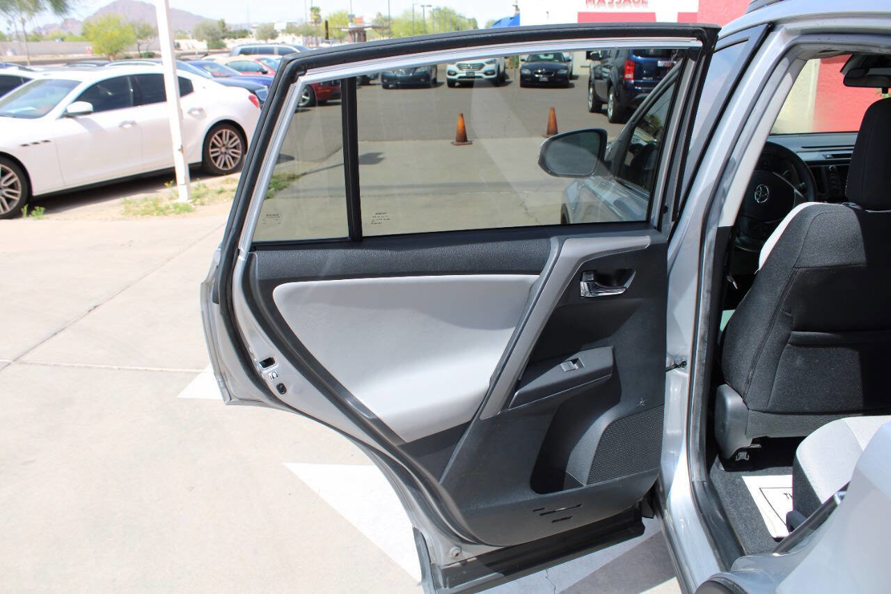 Used 2017 Toyota RAV4 XLE image 14