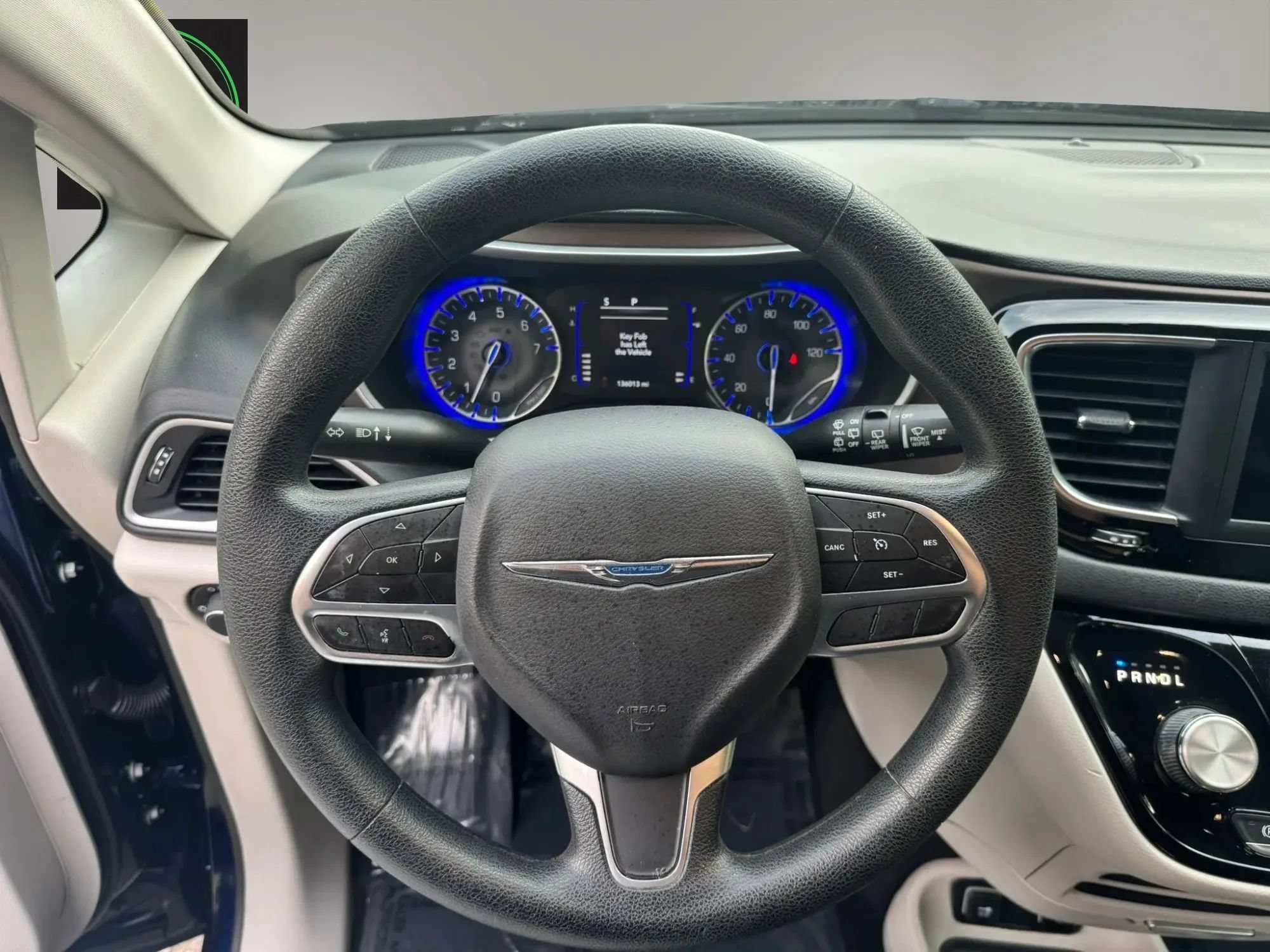 Used 2020 Chrysler Voyager Lxi FWD image 14