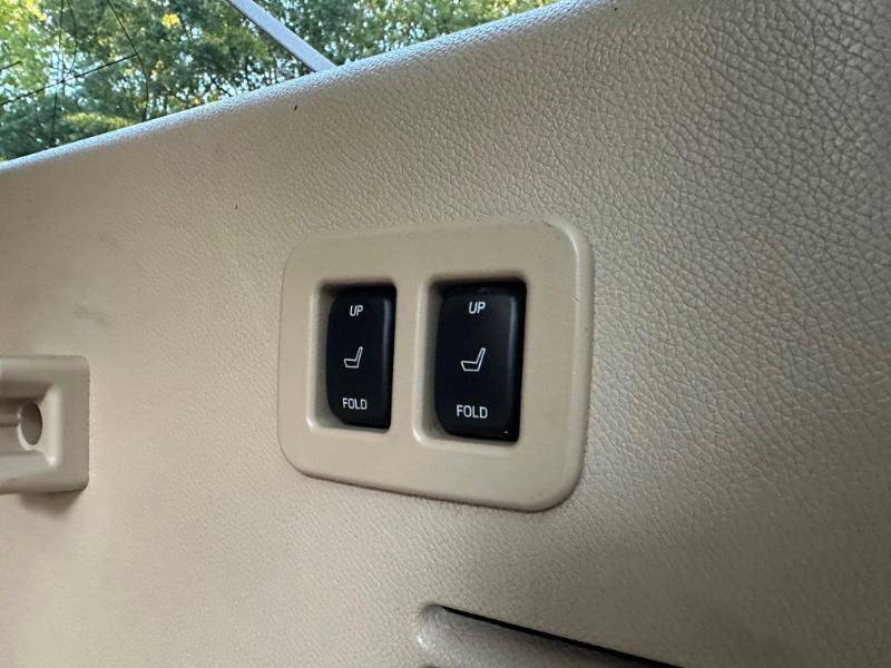Used 2012 Ford Expedition EL XLT image 16