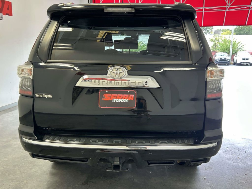 Used 2024 Toyota 4Runner Limited AWD/4WD image 4