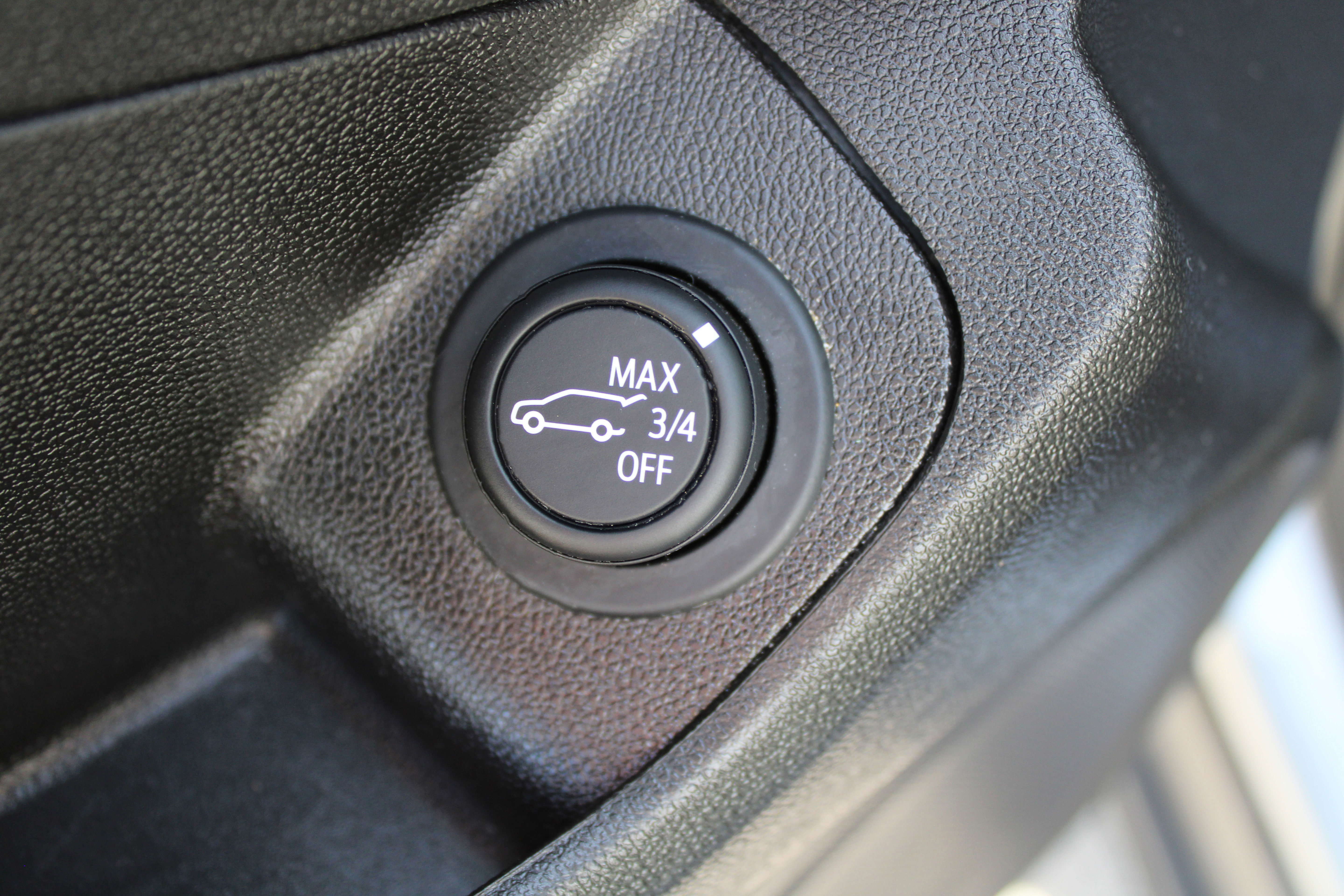 Used 2024 GMC Terrain SLT image 46