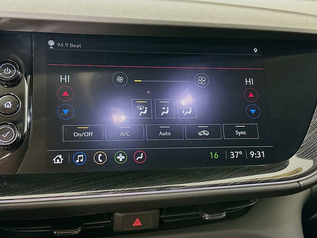 Used 2023 Buick Envision Essence image 22
