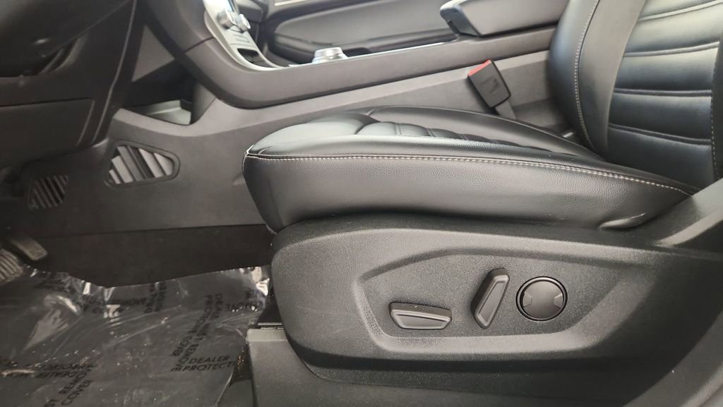 Used 2022 Ford Edge SEL w/ Convenience Package image 15