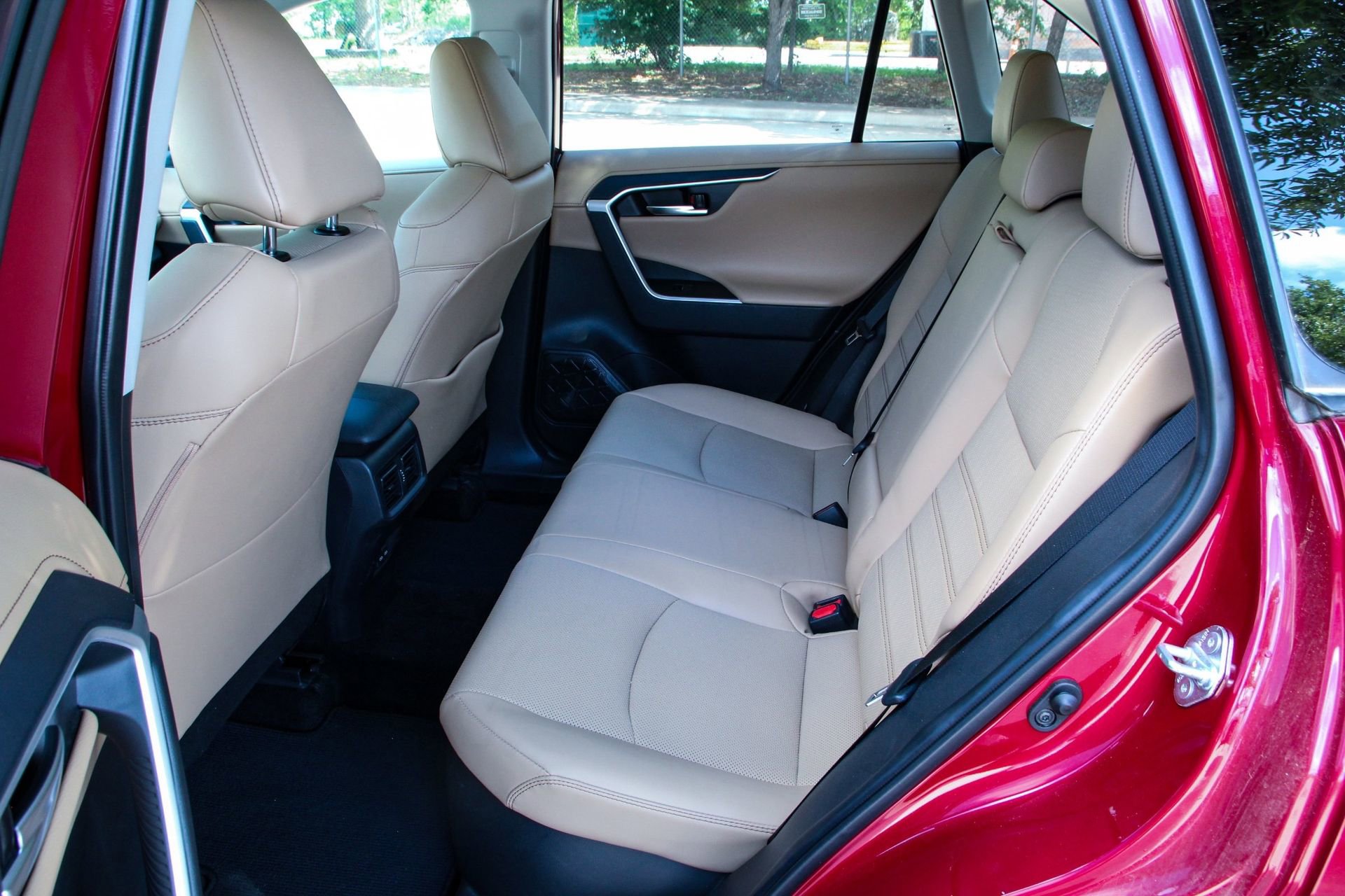 Used 2024 Toyota RAV4 Limited image 40