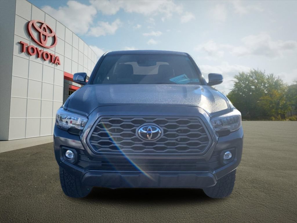 Used 2023 Toyota Tacoma TRD Off-Road AWD/4WD image 8