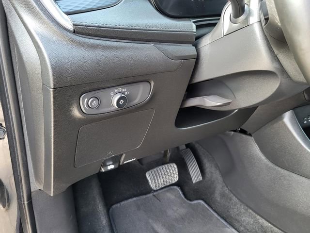 Used 2025 Buick Encore GX Preferred image 12