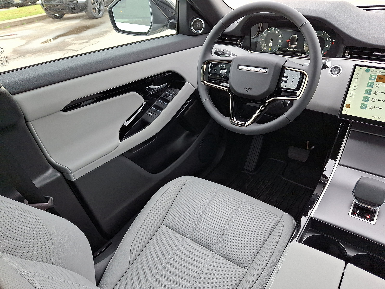 New 2026 Land Rover Range Rover Evoque S image 12