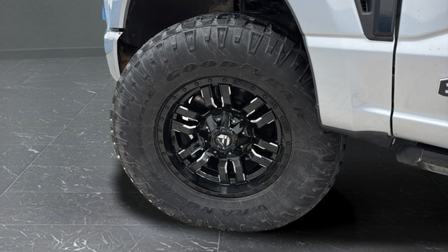 Used 2023 Ford F250 Platinum AWD/4WD image 40