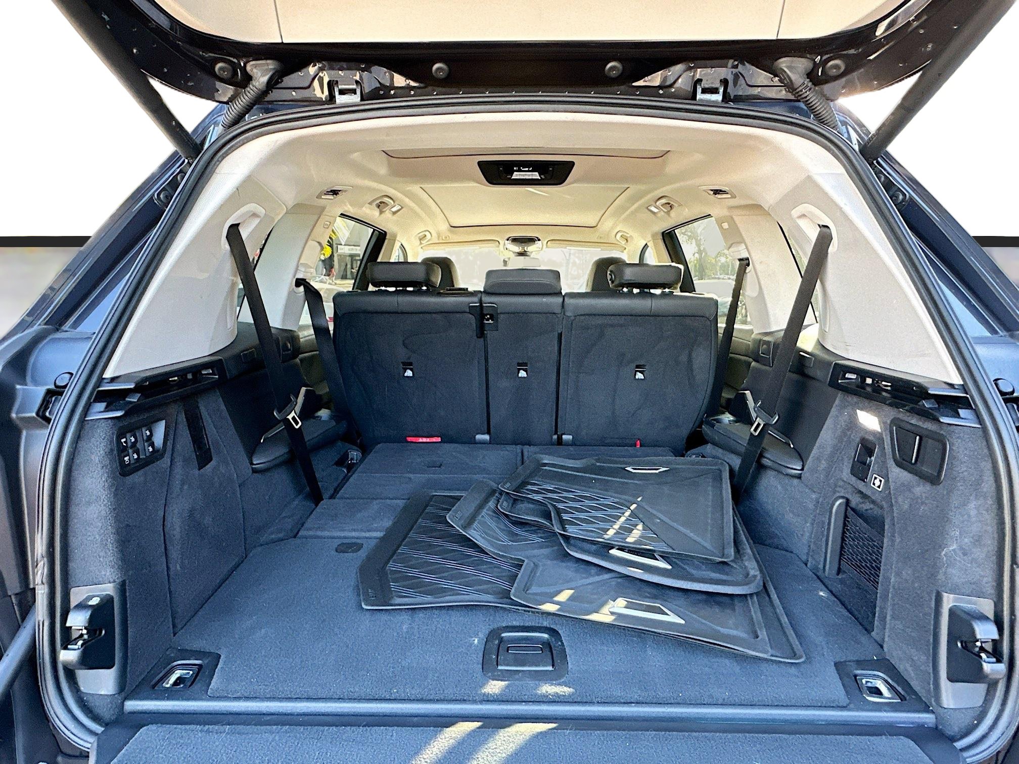 Used 2020 BMW X7 xDrive40i w/ Parking Assistance Package image 28