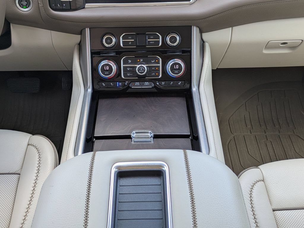 Used 2023 GMC Yukon Denali RWD image 19