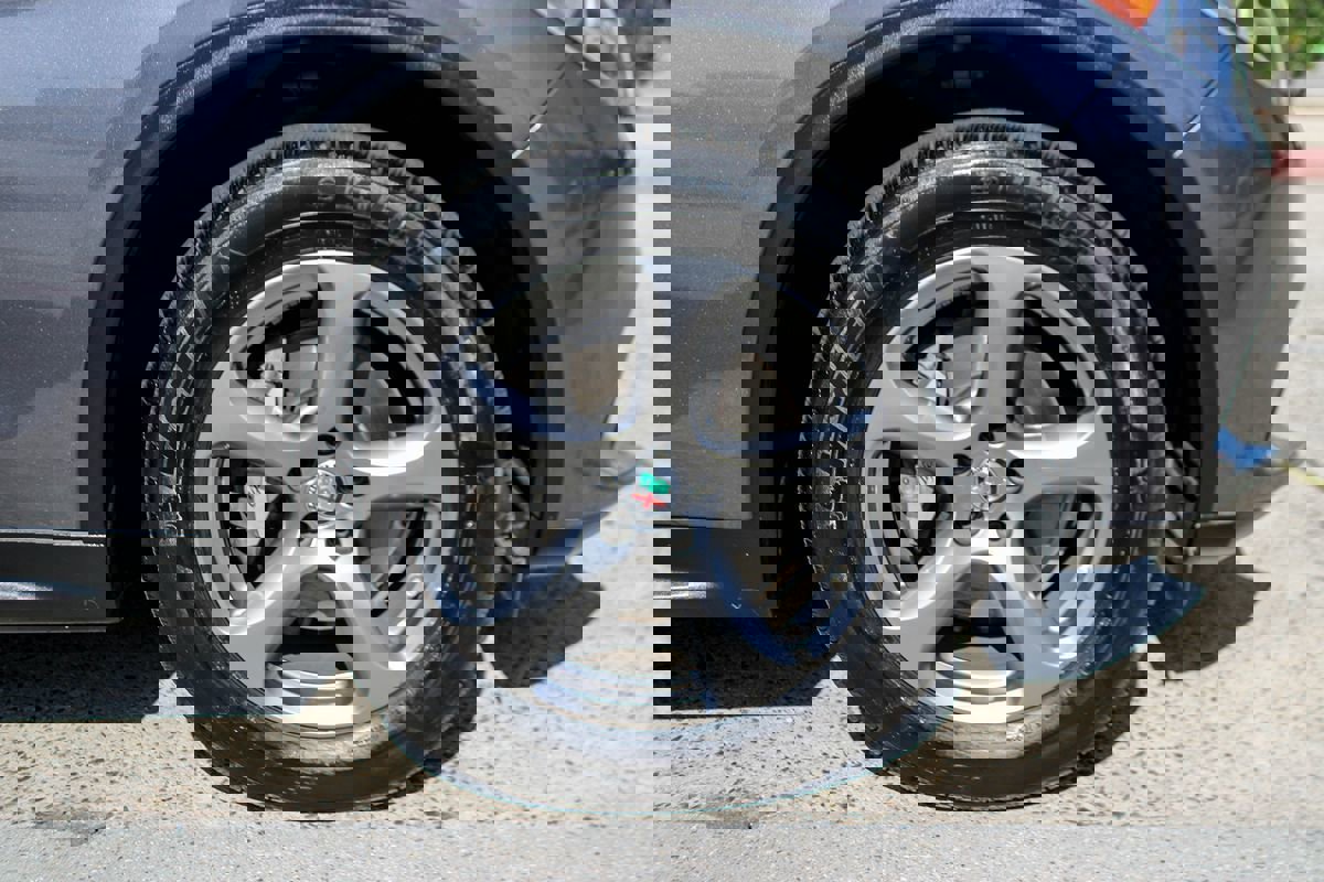 Used 2018 Alfa Romeo Stelvio AWD image 12