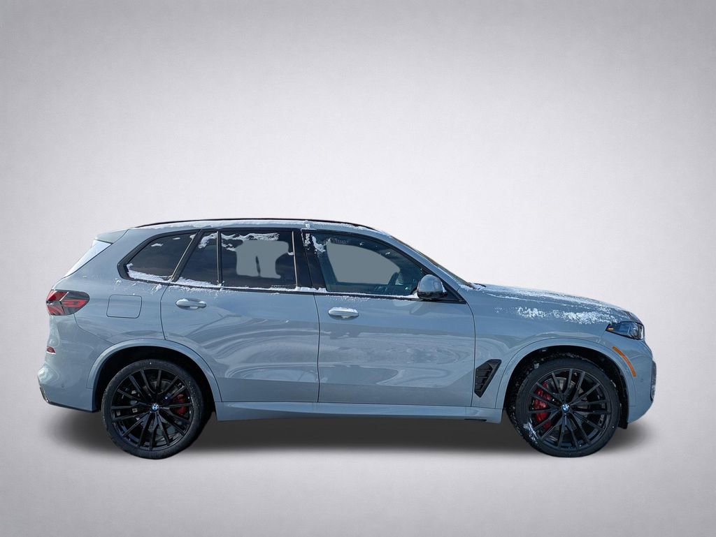 New 2026 BMW X5 xDrive40i w/ M Sport Package image 3