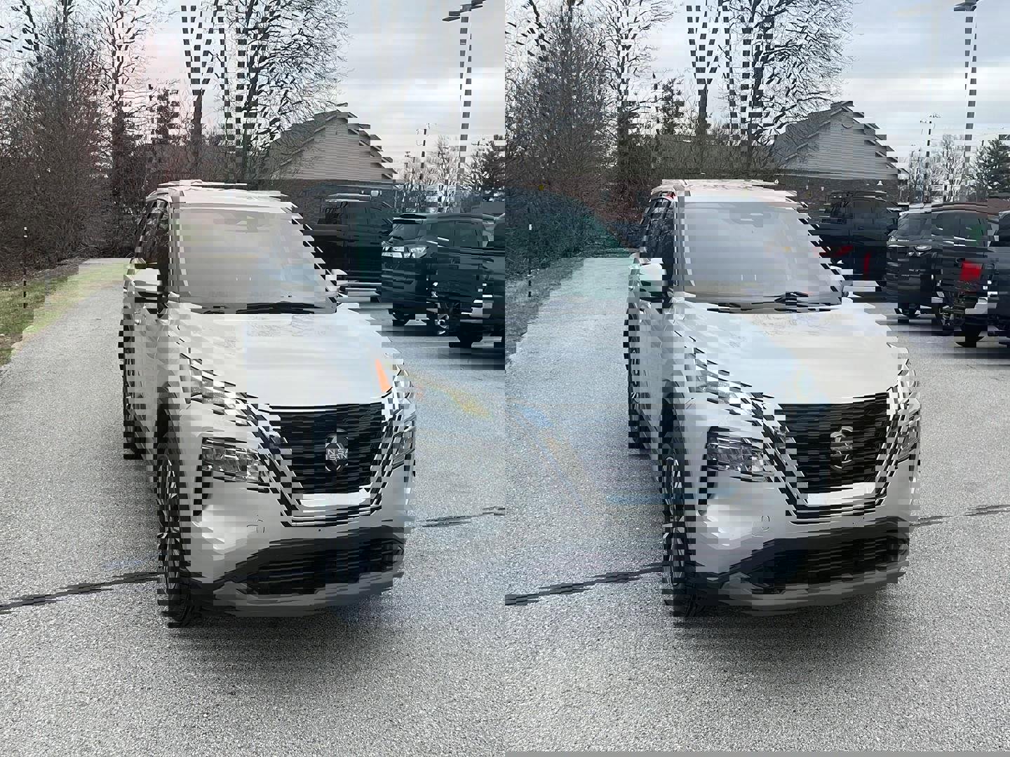 Used 2022 Nissan Rogue SV image 8