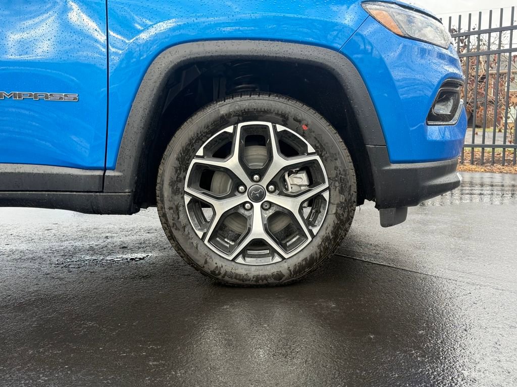 New 2026 Jeep Compass Limited image 9