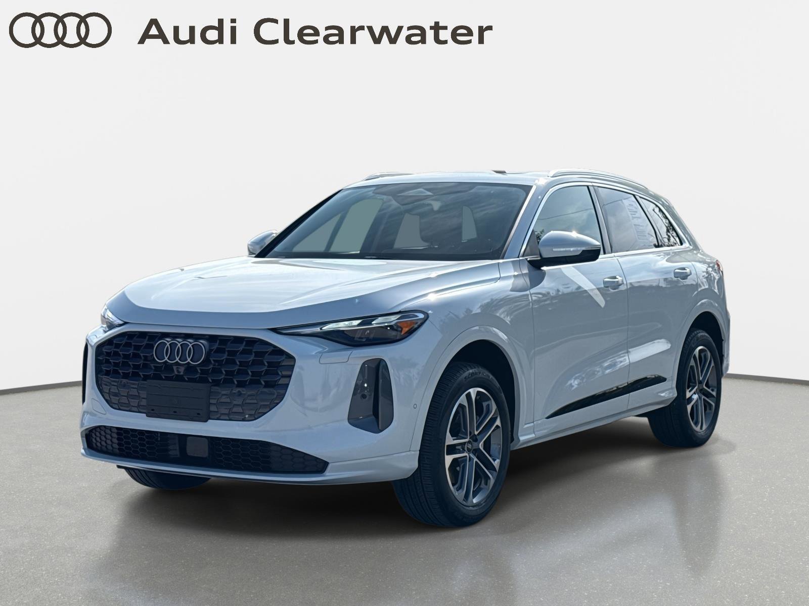 Used 2025 Audi Q5 Premium w/ Convenience Package image 1