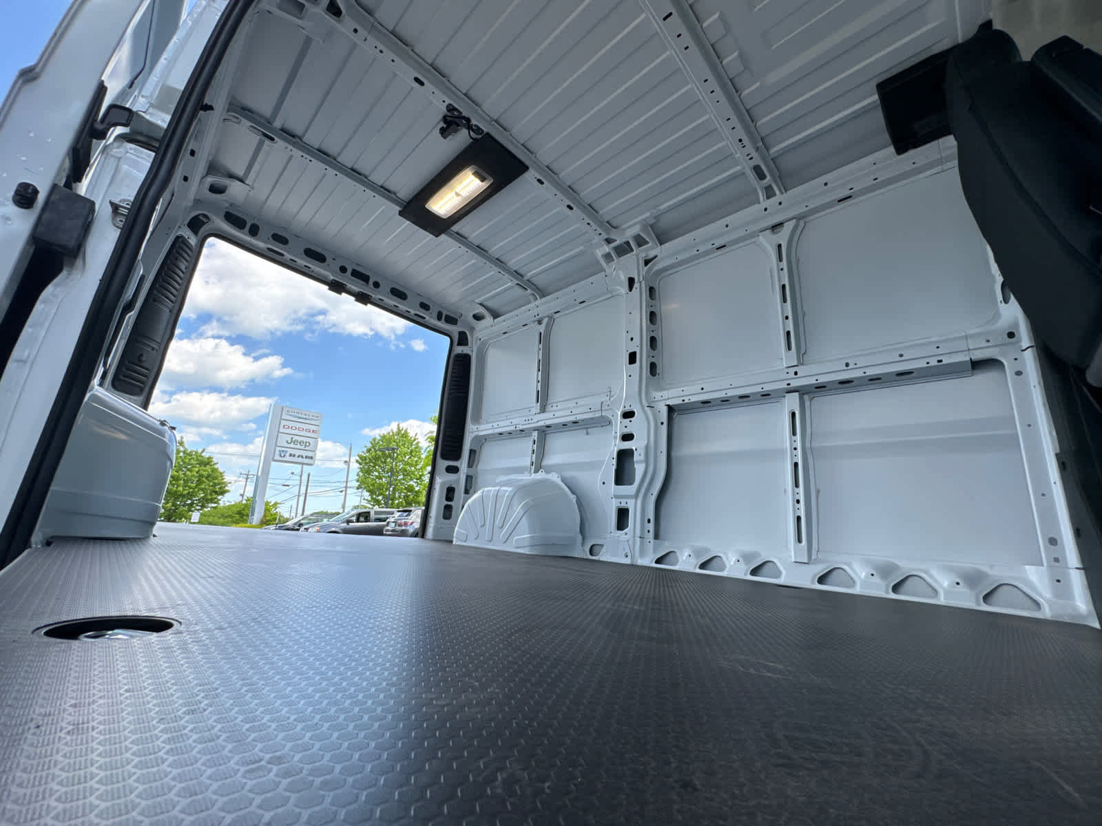 New 2024 RAM ProMaster 1500 w/ Quick Order Package 22H SLT+ FWD image 38