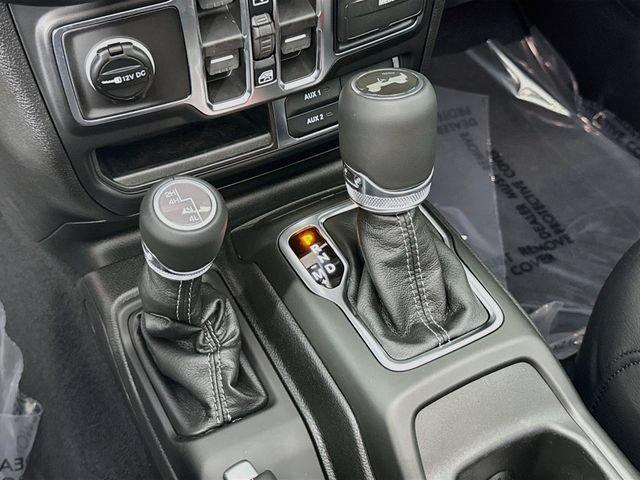 New 2026 Jeep Wrangler Unlimited Sahara AWD/4WD image 17