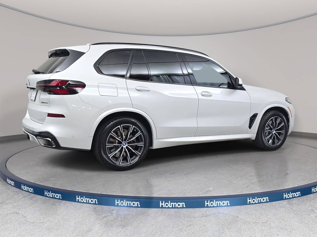 Certified 2024 BMW X5 xDrive50e w/ M Sport Package AWD/4WD image 4