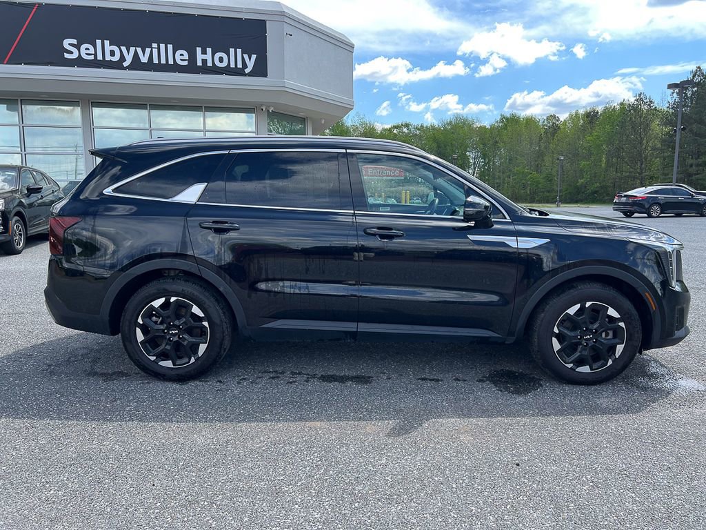 Used 2024 Kia Sorento S FWD image 10