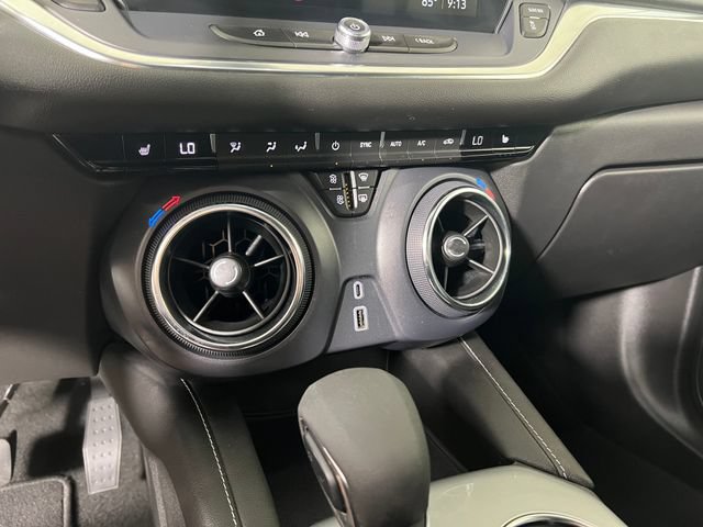 Used 2025 Chevrolet Blazer LT AWD/4WD image 18