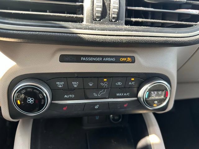 Used 2020 Ford Escape SEL image 17