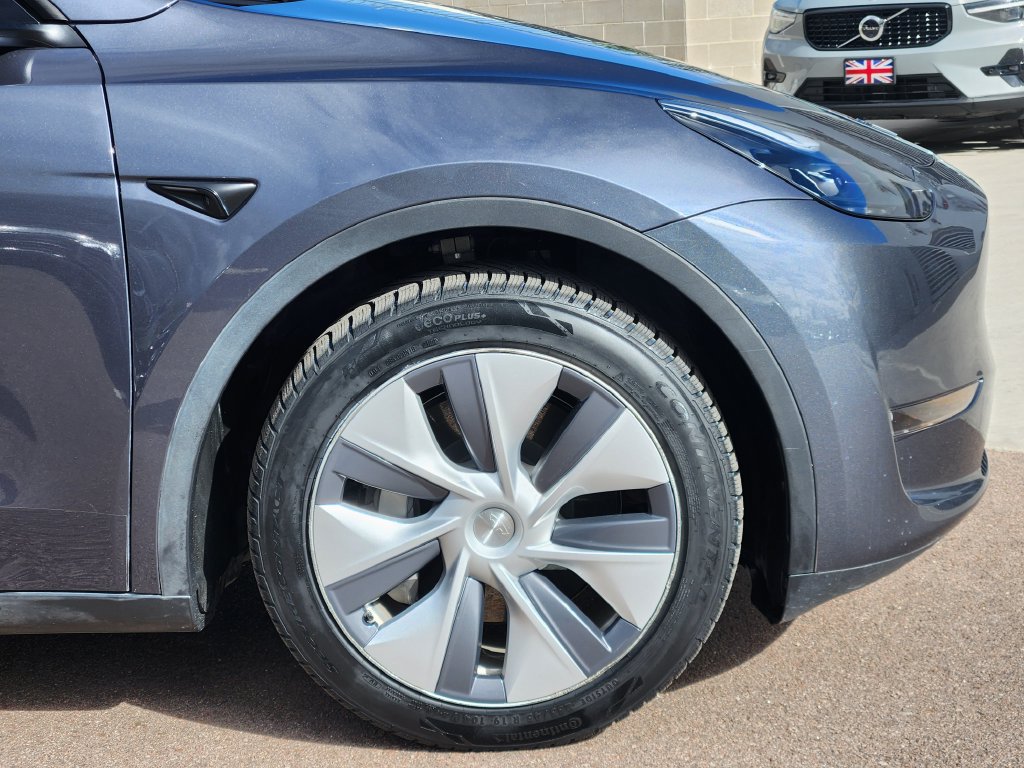 Used 2023 Tesla Model Y Long Range AWD/4WD image 29