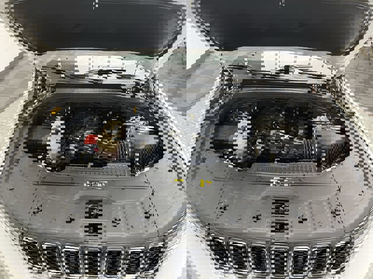 Used 2023 Jeep Grand Cherokee Laredo image 24