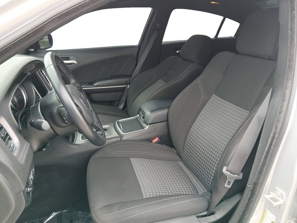 Used 2023 Dodge Charger SXT RWD image 12