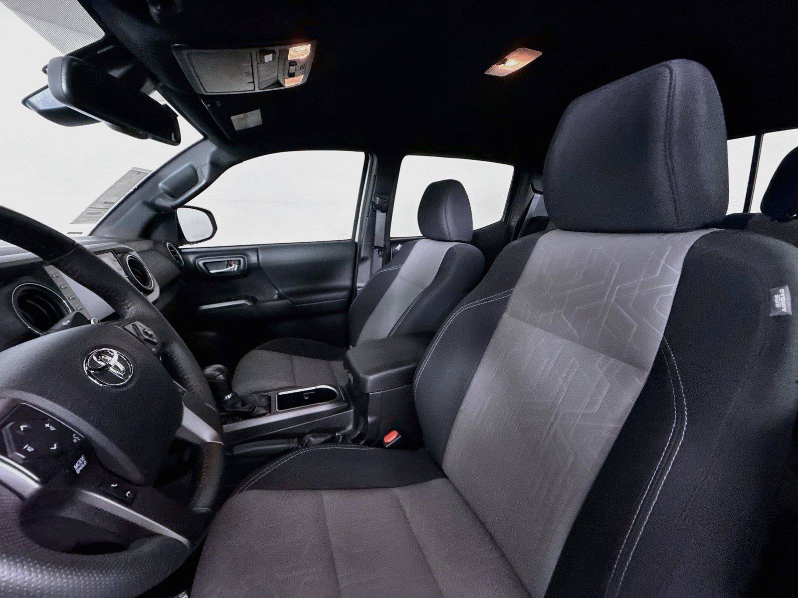 Certified 2020 Toyota Tacoma TRD Sport RWD image 3