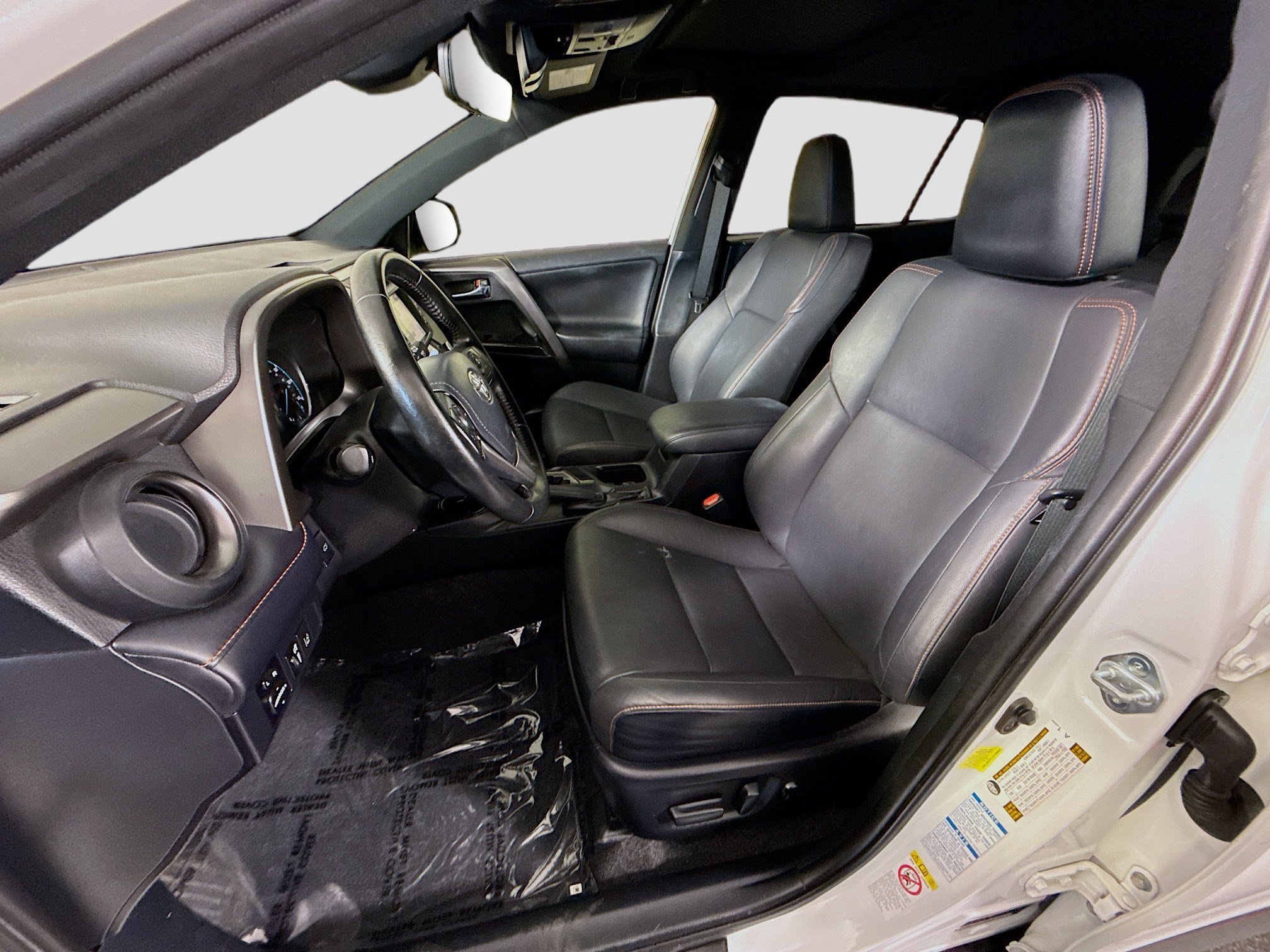 Used 2018 Toyota RAV4 SE w/ Advanced Technology Package AWD/4WD image 22