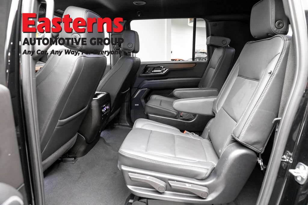 Used 2025 GMC Yukon XL Denali AWD/4WD image 24