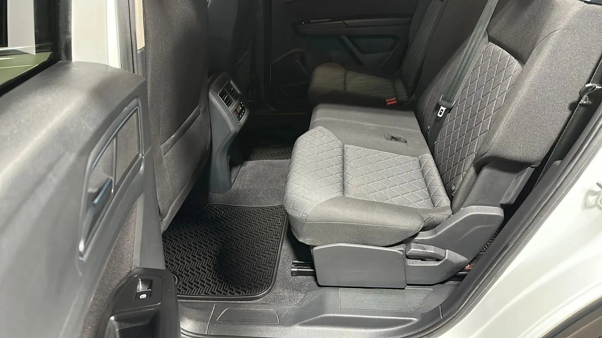 Used 2019 Volkswagen Atlas S FWD image 11