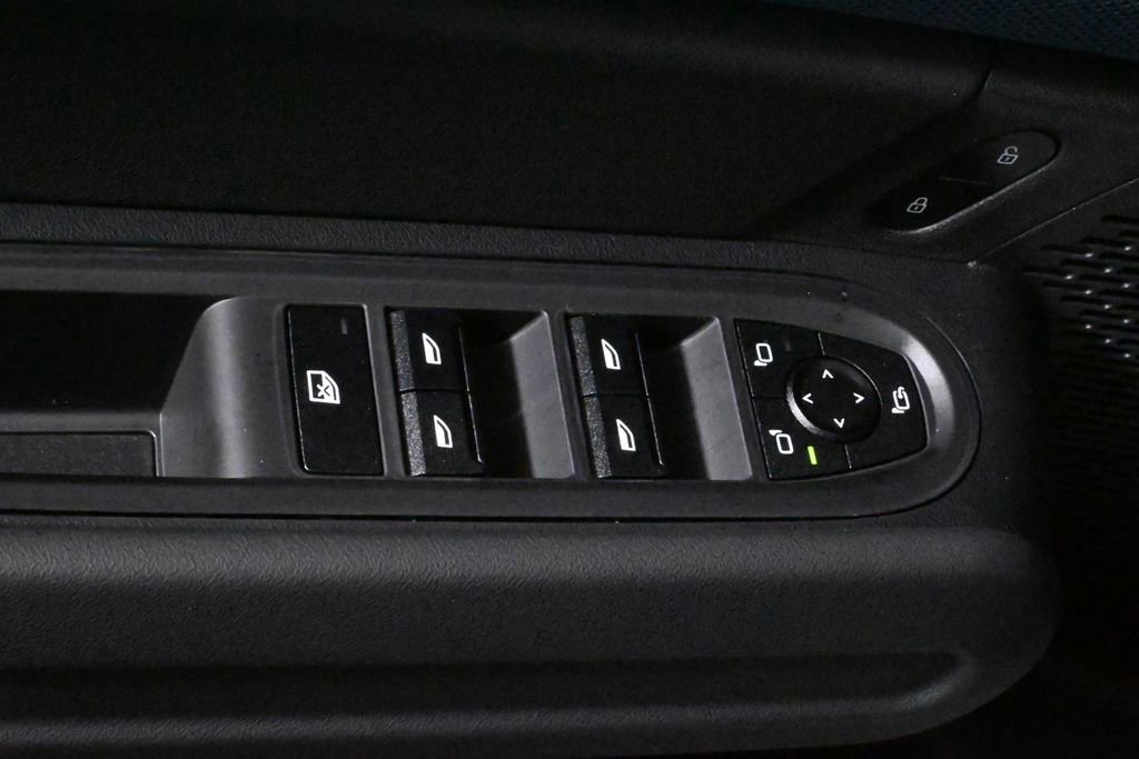 Used 2025 MINI Cooper Countryman S w/ Comfort Package Max image 32