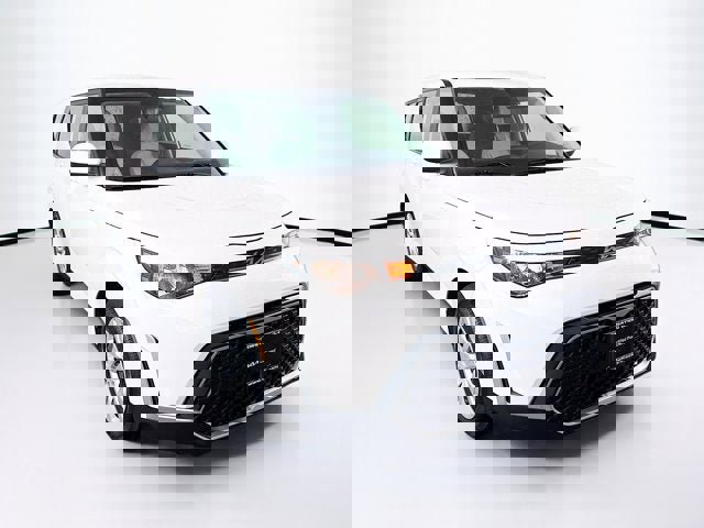 Certified 2023 Kia Soul LX image 3