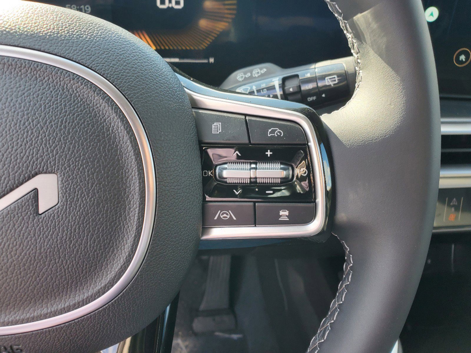 New 2025 Kia Sorento EX w/ Panoramic Sunroof Package image 18