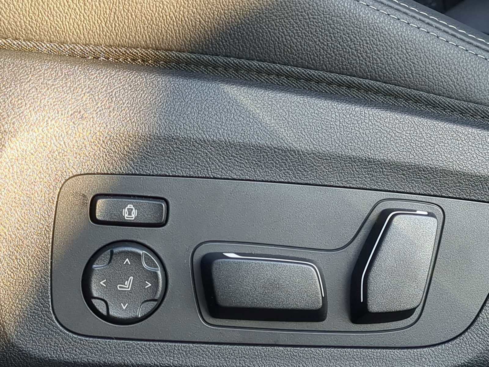 New 2026 BMW M2 w/ Lighting Package image 17