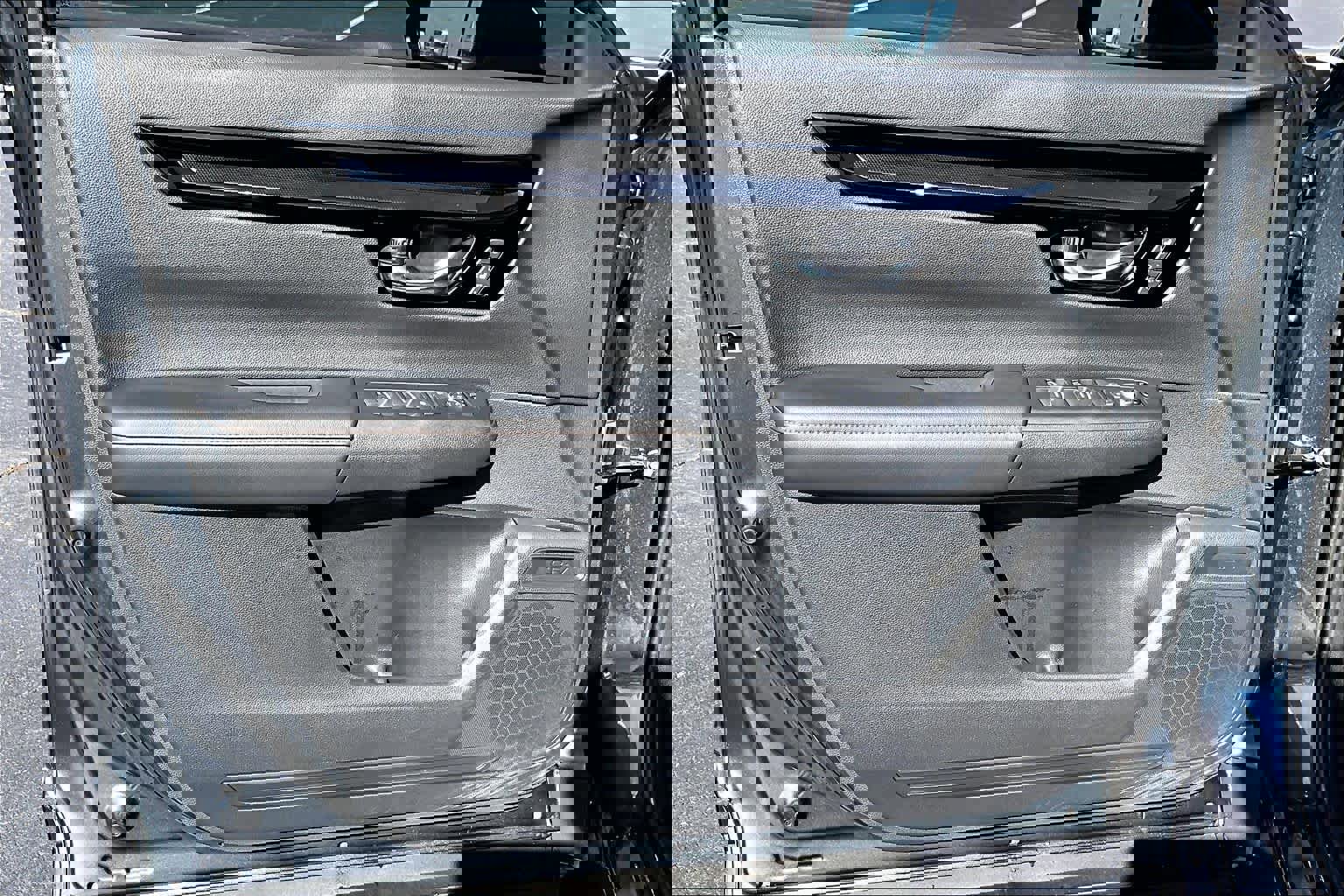 Used 2025 Honda CR-V Sport Touring image 22