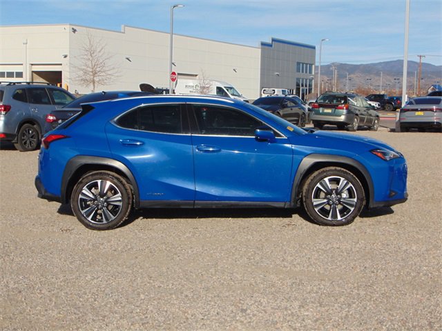 Used 2022 Lexus UX 250h w/ Accessory Package (Z1) image 3