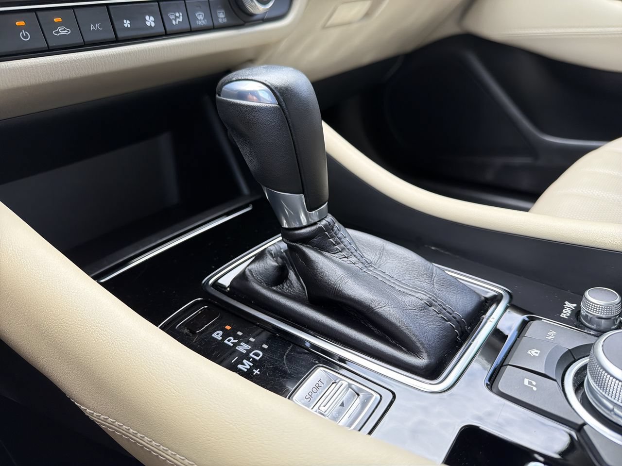 Used 2020 MAZDA MAZDA6 Touring FWD image 25