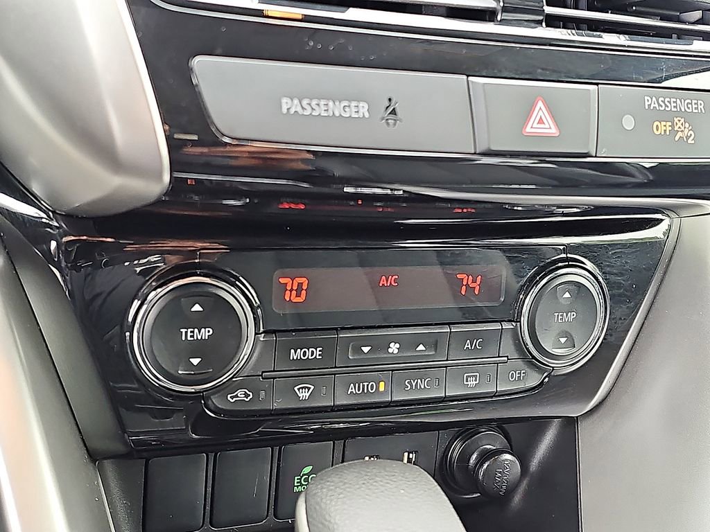 Used 2025 Mitsubishi Eclipse Cross SE image 16