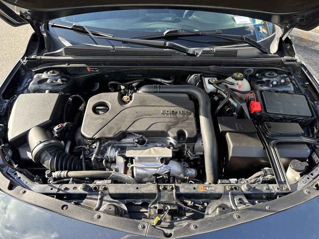 Used 2021 Chevrolet Malibu LT image 3