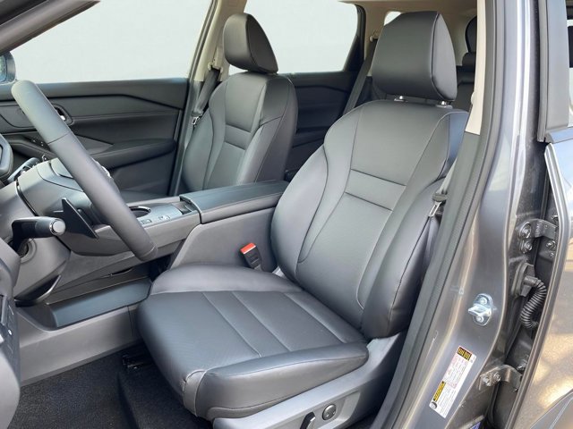 Certified 2025 Nissan Rogue SV w/ SV Premium Package image 13