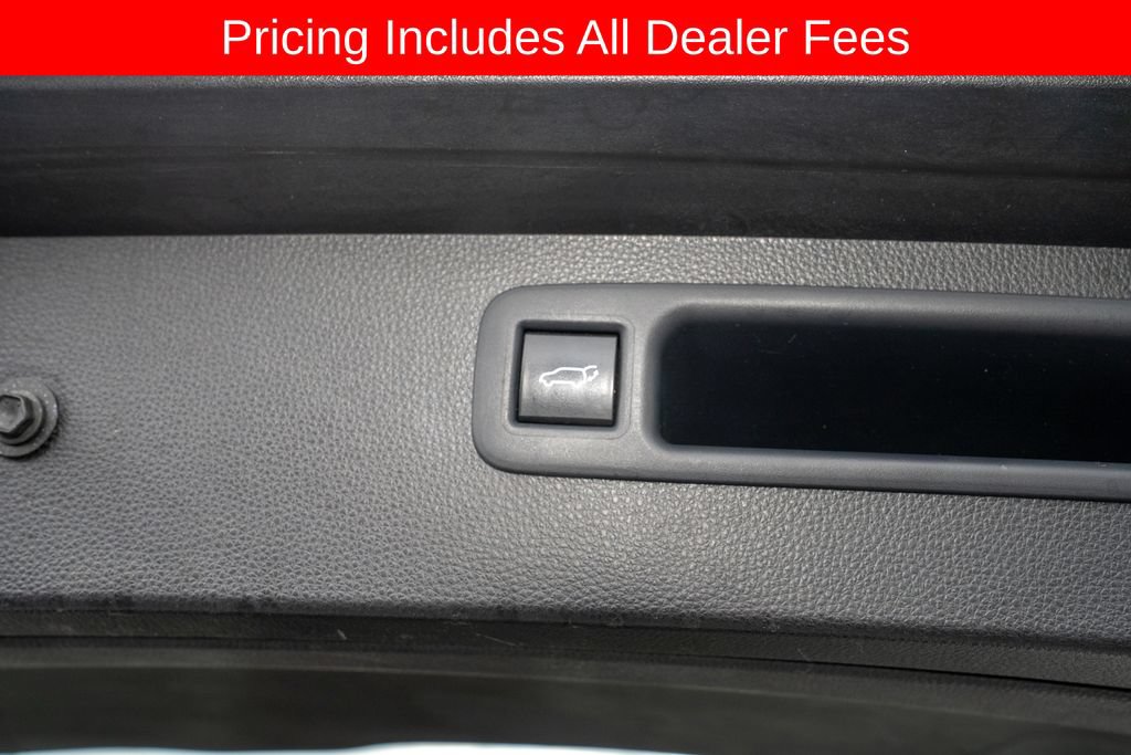 Used 2021 Toyota Highlander XLE FWD image 6